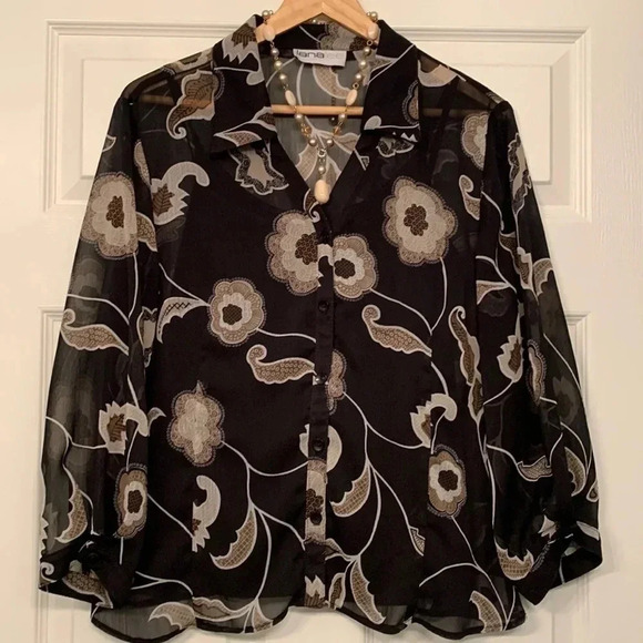 Petite  XL - Picture 1 of 7